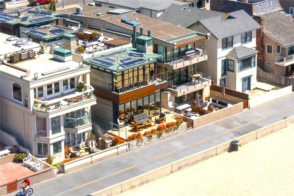 3124 The Strand Hermosa Beach, CA 90254 - Photo 27 of 28 front view of a building with a street