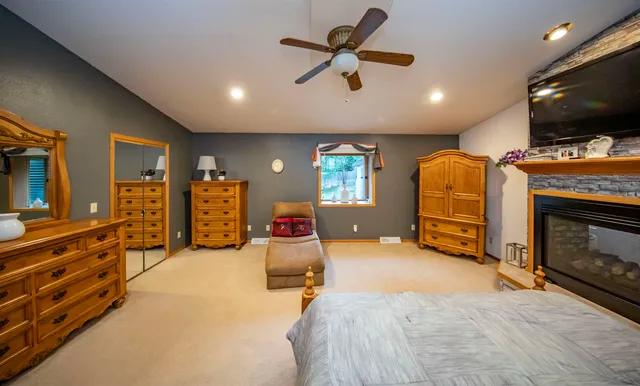 $515,000 | N22791 Carpenter Road, Niagara, WI 54151