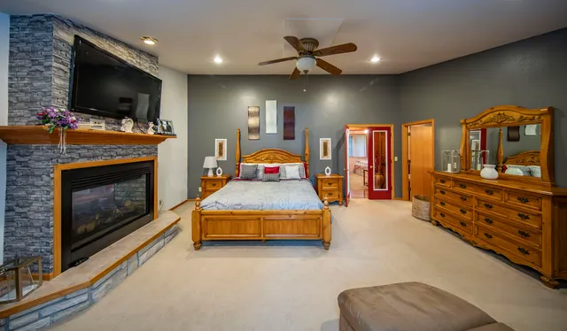 $515,000 | N22791 Carpenter Road, Niagara, WI 54151