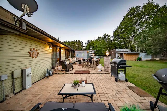 $515,000 | N22791 Carpenter Road, Niagara, WI 54151