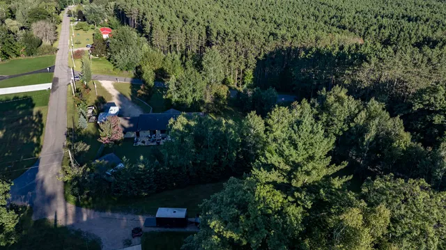 $515,000 | N22791 Carpenter Road, Niagara, WI 54151