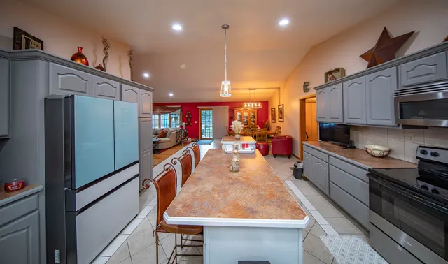 $515,000 | N22791 Carpenter Road, Niagara, WI 54151