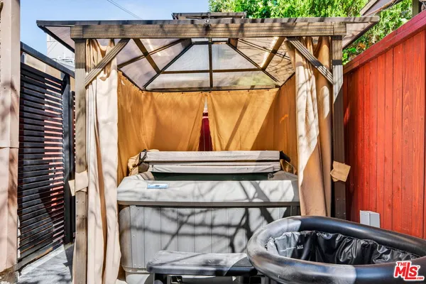 $3,200 | 5915 Lexington Avenue, Los Angeles, CA 90038