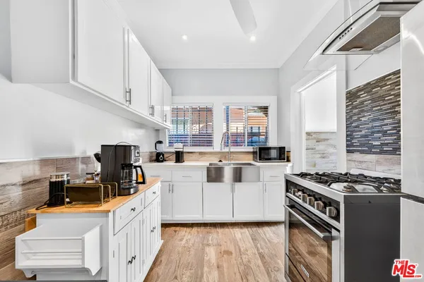 $3,200 | 5915 Lexington Avenue, Los Angeles, CA 90038