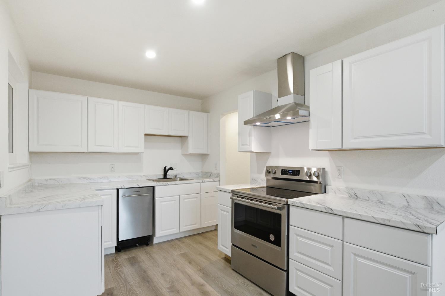 1443 Woolner Avenue Fairfield, CA 94533 - Photo 12 of 34