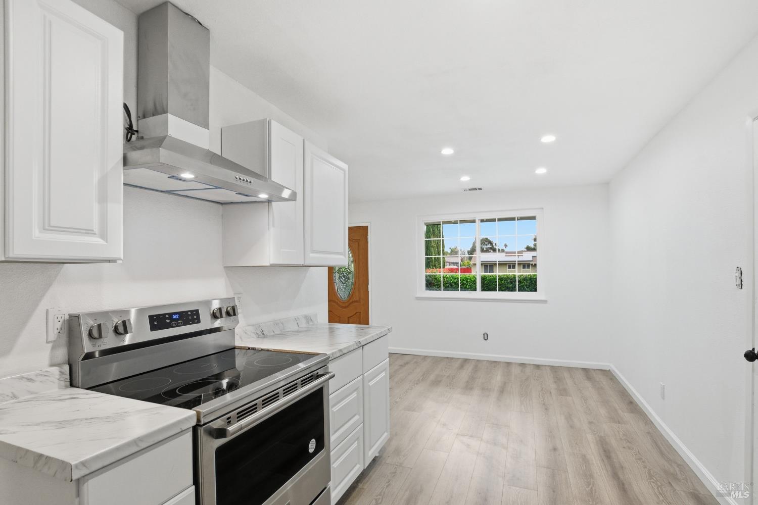 1443 Woolner Avenue Fairfield, CA 94533 - Photo 8 of 34