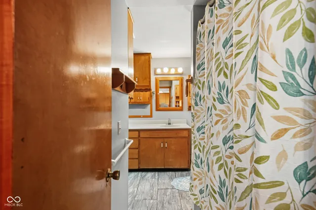 $209,900 | 619 Falcon Drive, Columbus, IN 47201