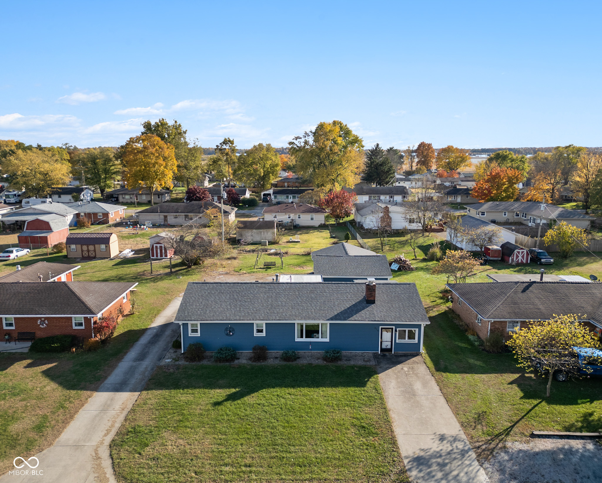619 Falcon Drive Columbus, IN 47201 - Photo 4 of 34
