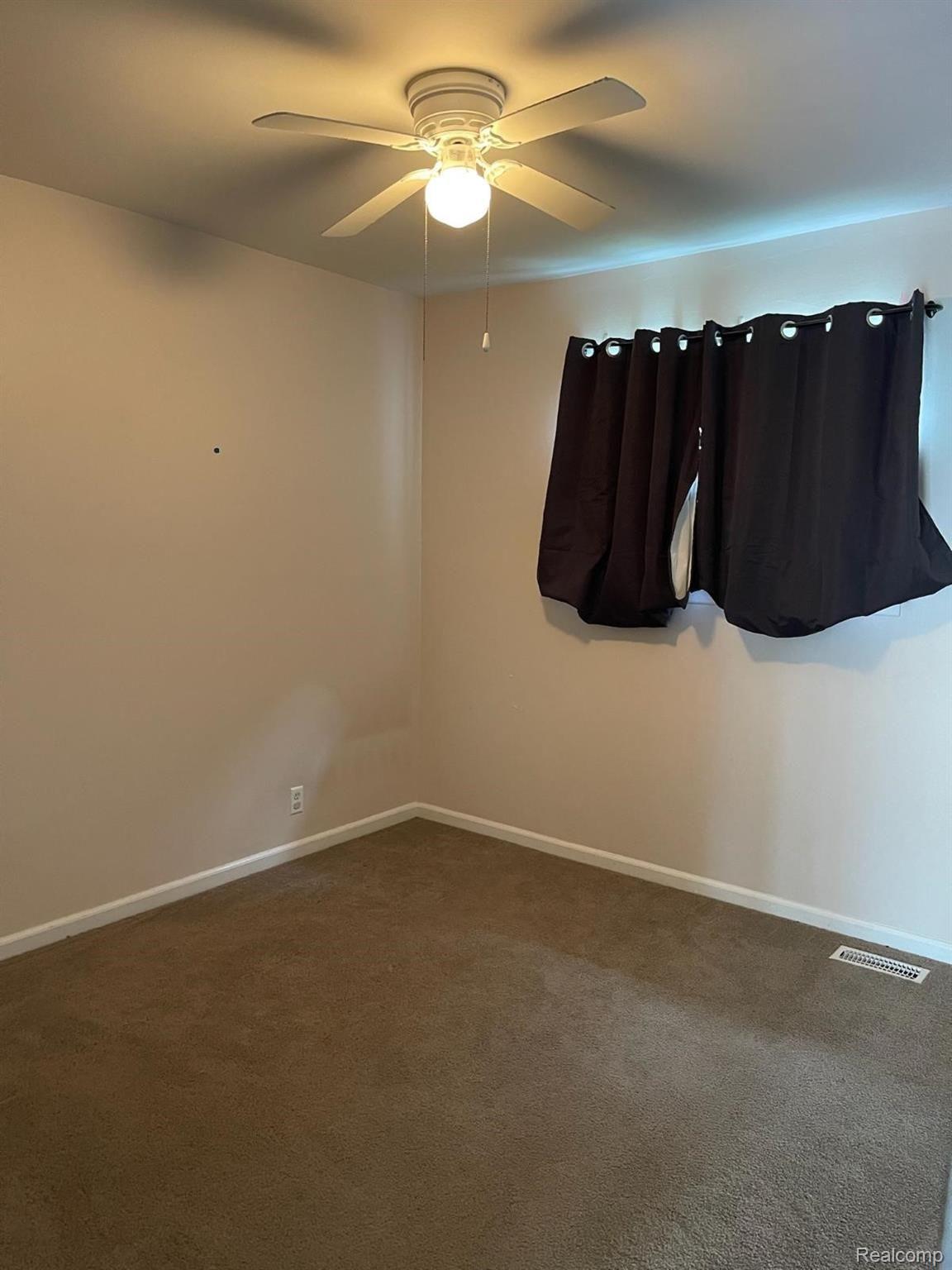 3190 Longview Avenue Rochester, MI 48307 - Photo 30 of 30 25.jpg