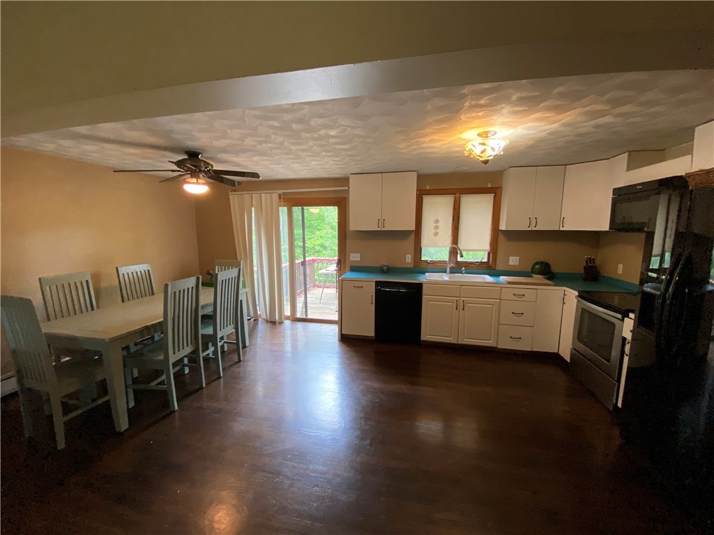 21 West Log Bridge Road Coventry, RI 02816 - Photo 13 of 24