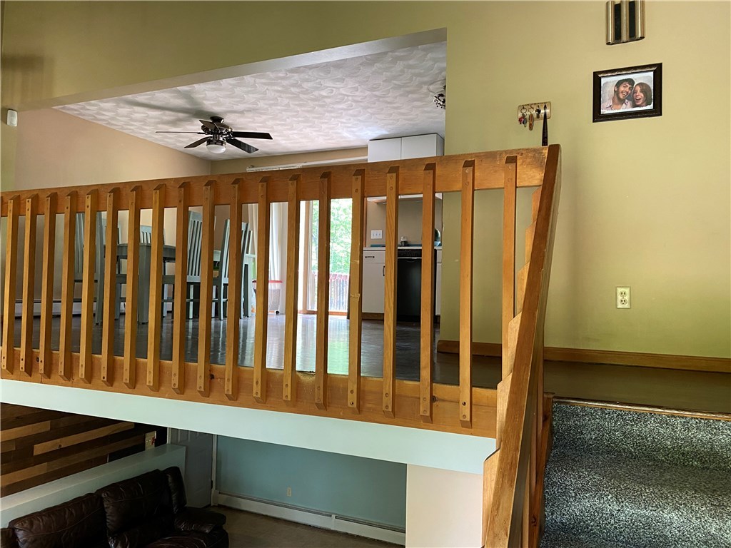 21 West Log Bridge Road Coventry, RI 02816 - Photo 2 of 24
