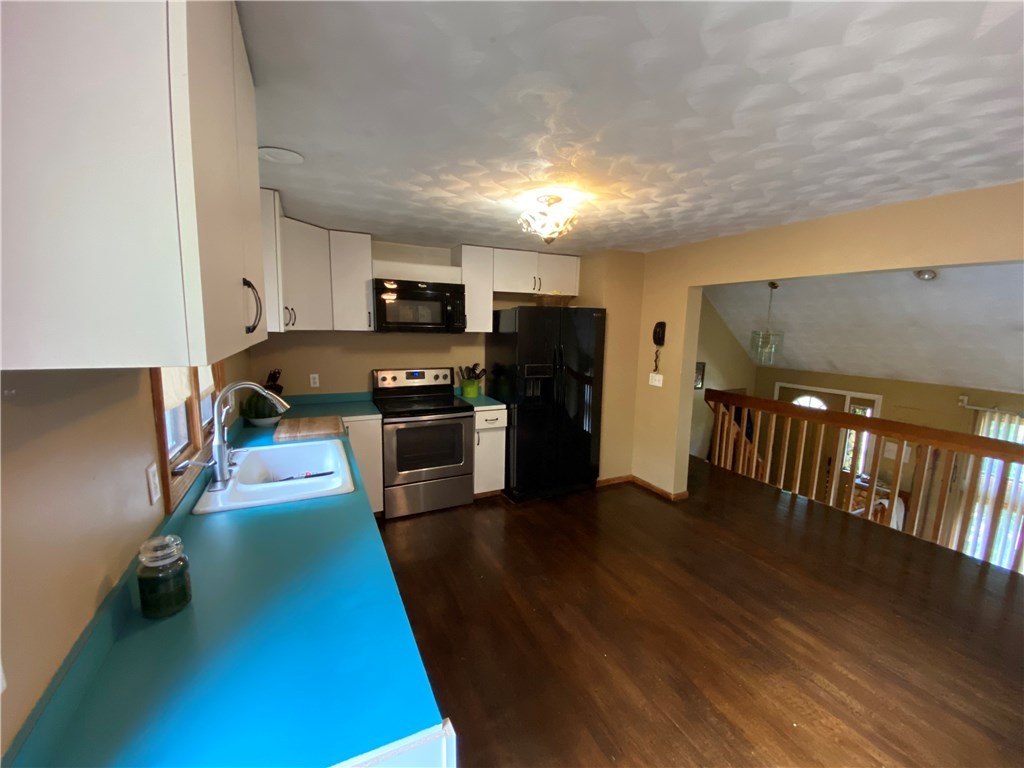21 West Log Bridge Road Coventry, RI 02816 - Photo 9 of 24