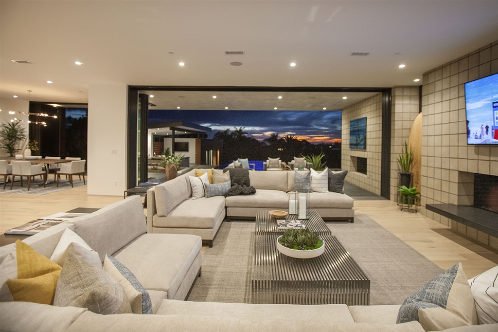 1332 Rubenstein Avenue Cardiff, CA 92007 - Photo 8 of 25