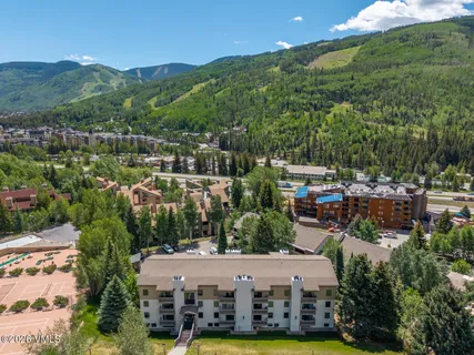 $1,049,000 | 1040 Vail View Drive, Unit 305, Vail, CO 81657