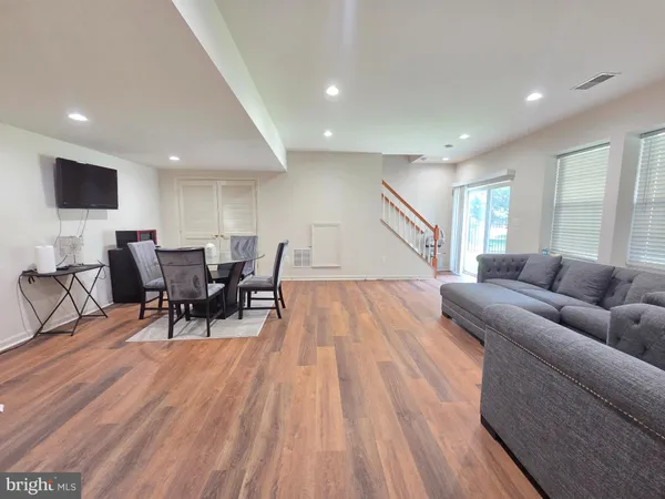 $1,800 | 2692 Cast Off Loop, Woodbridge, VA 22191