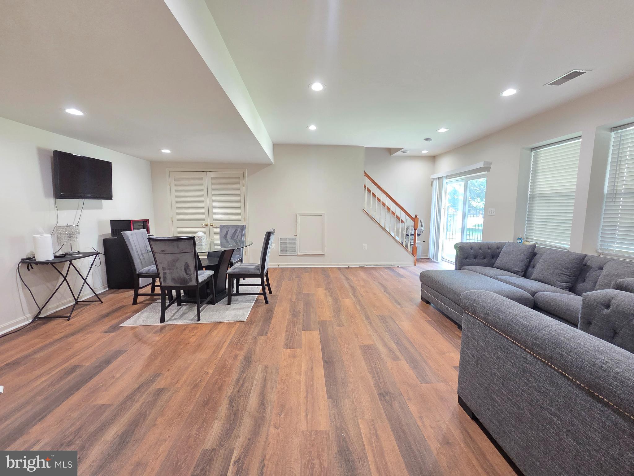 2692 Cast Off Loop Woodbridge, VA 22191 - Photo 4 of 11