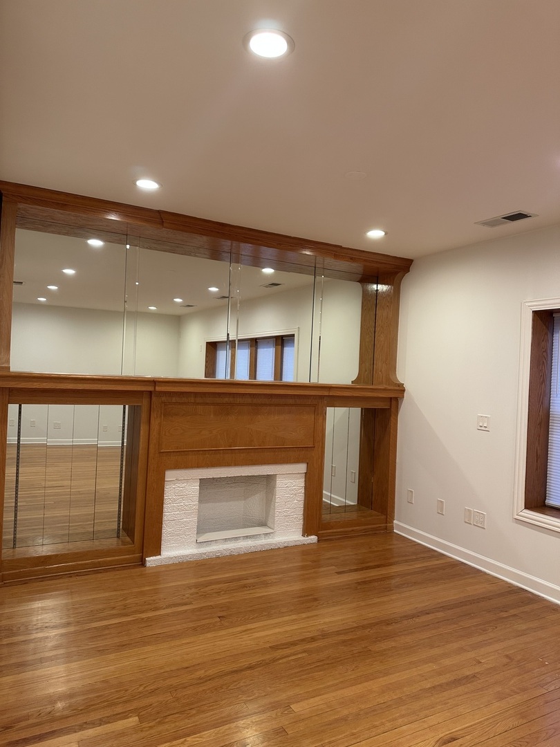 6045 West Irving Park Road, Unit 2 Chicago, IL 60634 - Photo 12 of 21