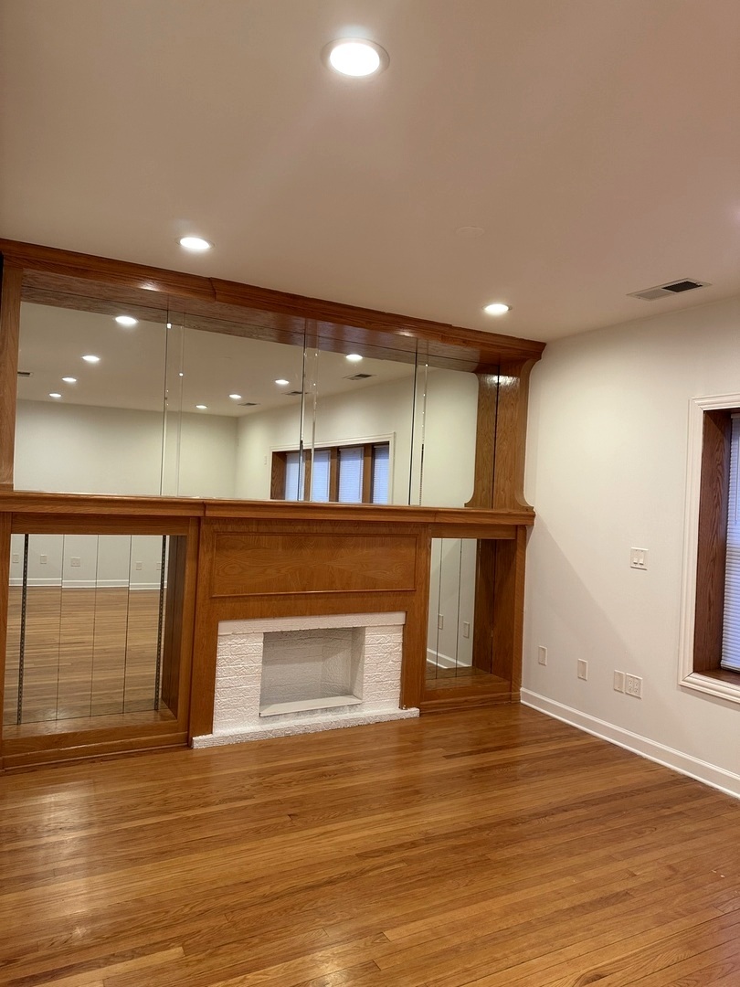 6045 West Irving Park Road, Unit 2 Chicago, IL 60634 - Photo 3 of 21