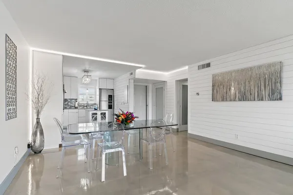 $719,000 | 100 Waterway Road, Unit E305, Tequesta, FL 33469