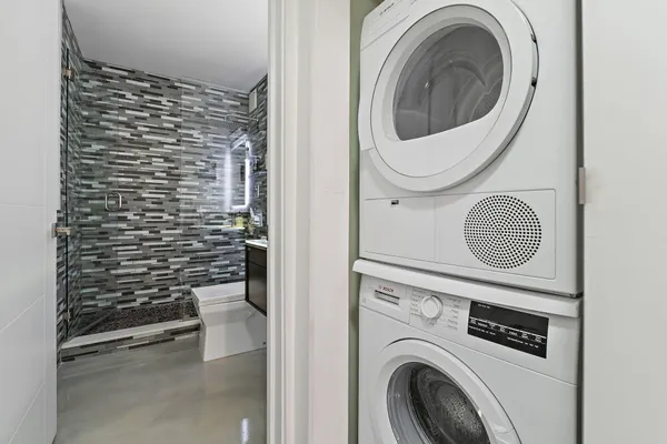 $719,000 | 100 Waterway Road, Unit E305, Tequesta, FL 33469