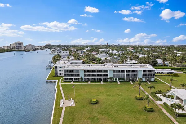 $719,000 | 100 Waterway Road, Unit E305, Tequesta, FL 33469