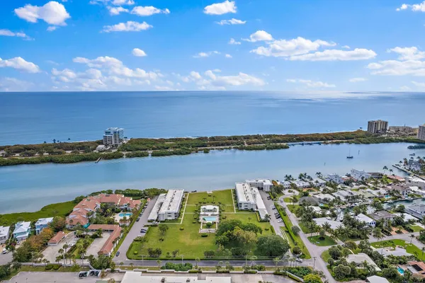 $719,000 | 100 Waterway Road, Unit E305, Tequesta, FL 33469