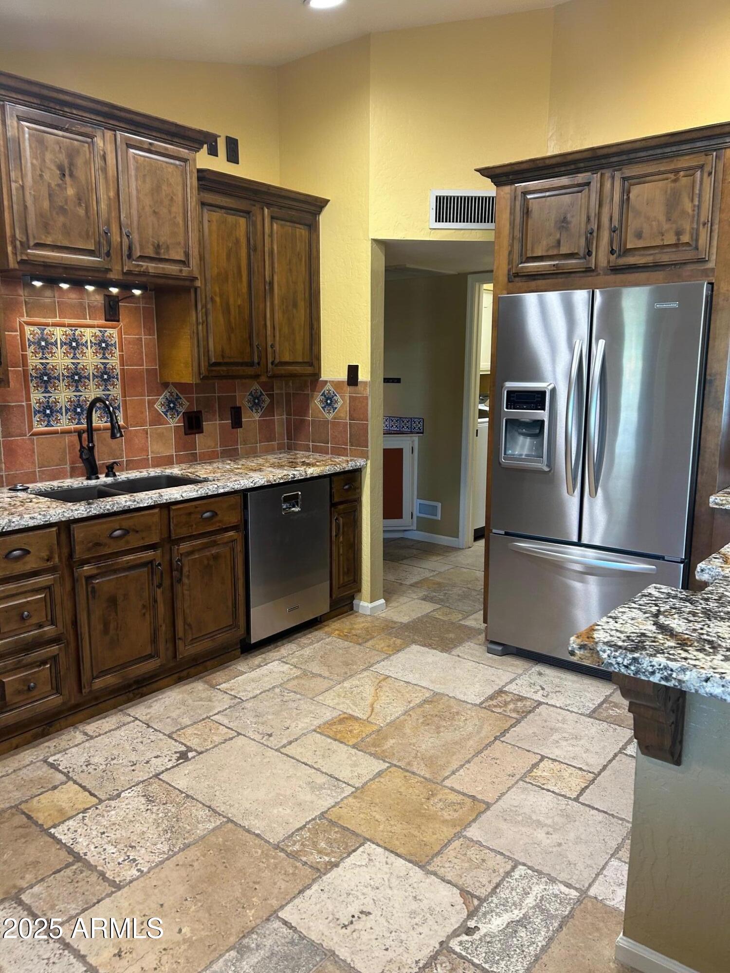 701 South Edgewater Drive Mesa, AZ 85208 - Photo 14 of 41 Beautiful Kitchen