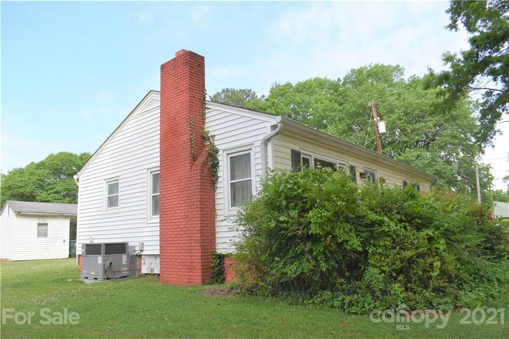 1401 Union Road Gastonia, NC 28054 - Photo 3 of 14 Gallery Image 3