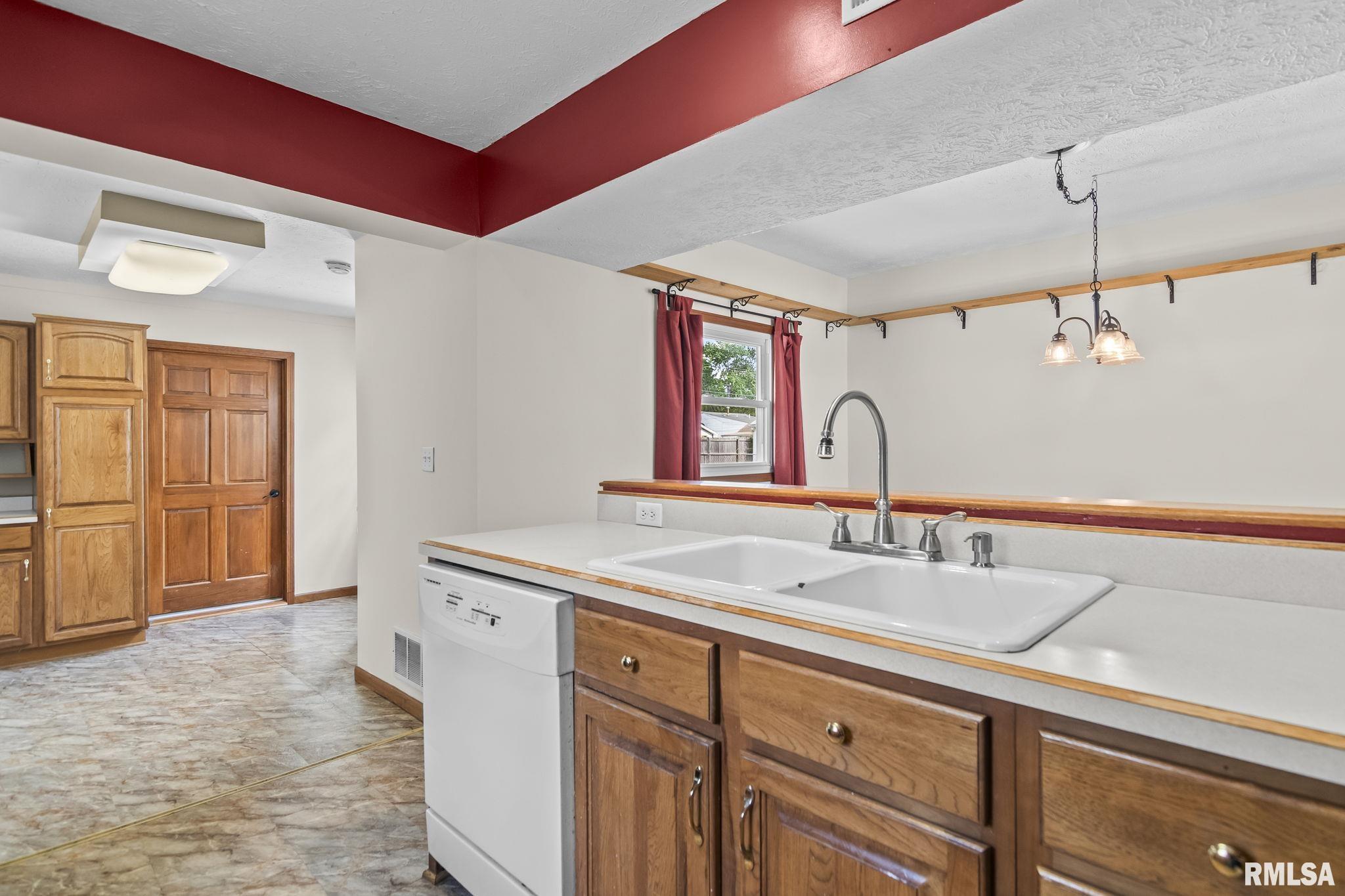 2422 South Whittier Avenue Springfield, IL 62704 - Photo 11 of 35