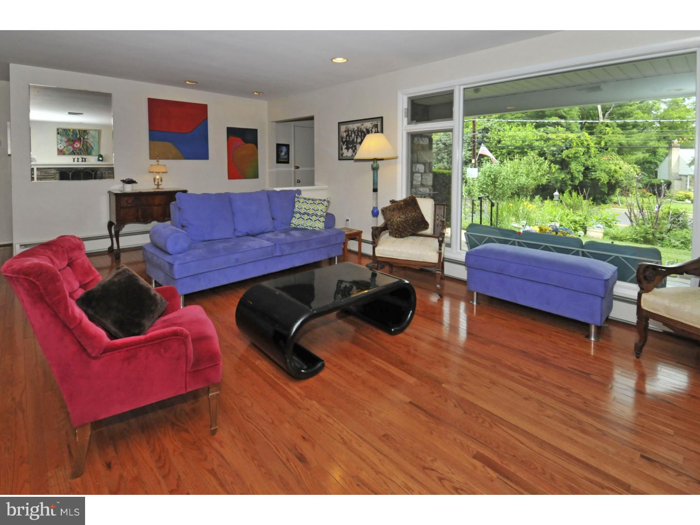 508 Ashbourne Road Cheltenham, PA 19012 - Photo 2 of 23 Living Room