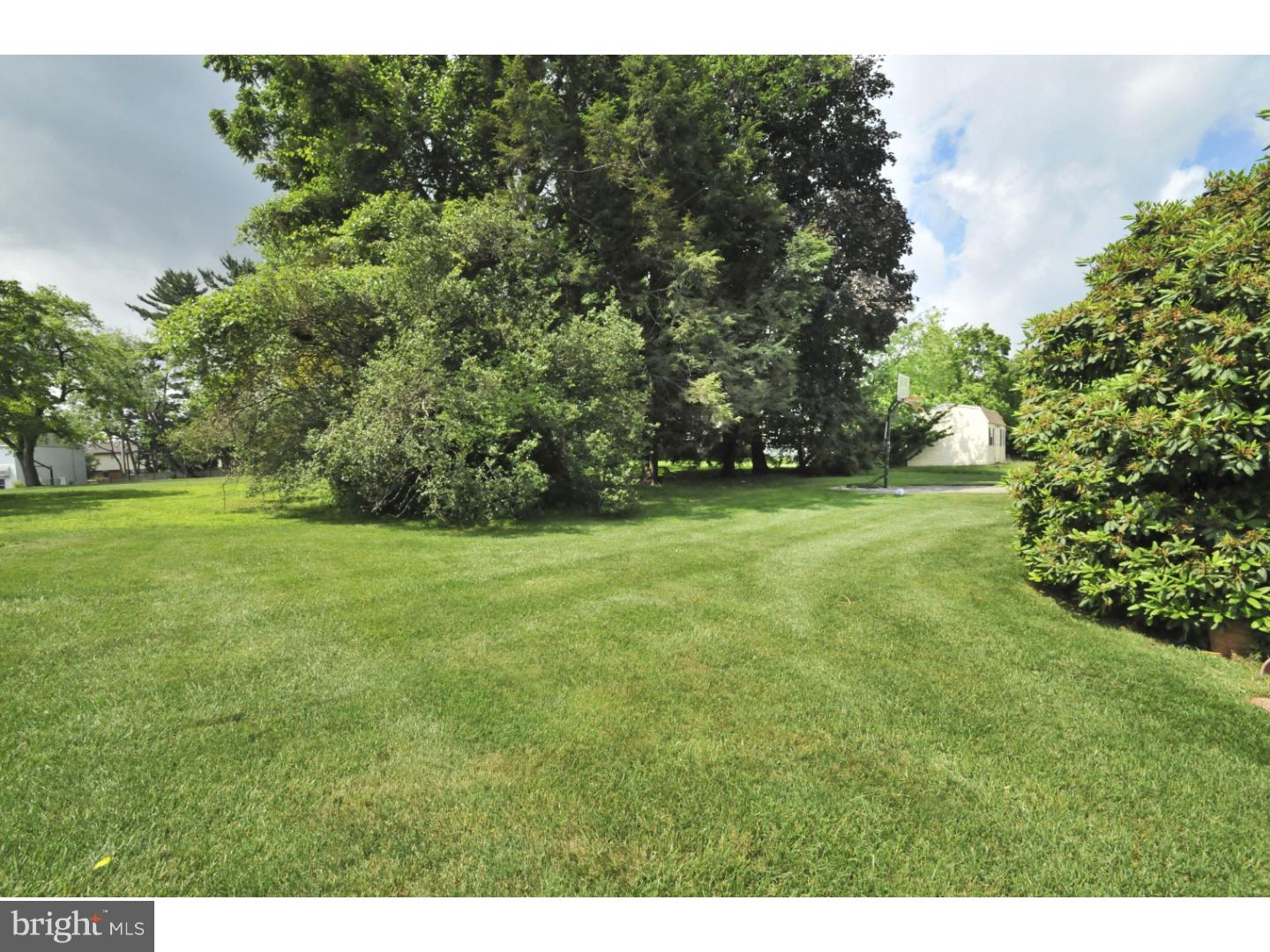 508 Ashbourne Road Cheltenham, PA 19012 - Photo 10 of 23 Back Yard