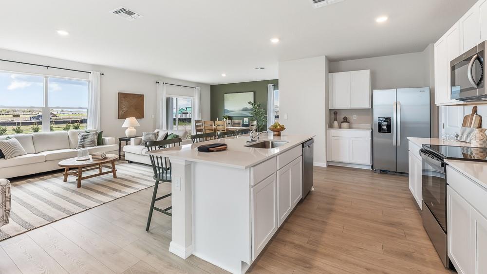 3408 Bitterroot Lane Lakewood Ranch, FL 34211 - Photo 2 of 46