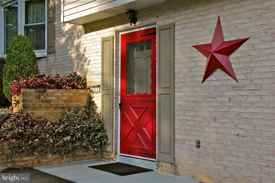 517 Brandywine Road Lancaster, PA 17603 - Photo 4 of 31 Gallery Image 4