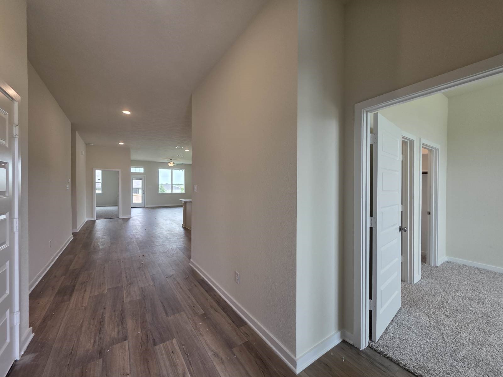 1453 Lk Rdg Drive Brenham, TX 77833 - Photo 3 of 23