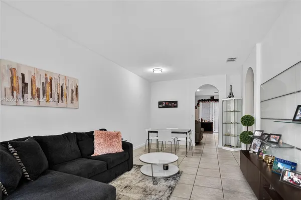 $3,200 | 9341 Southwest 171st Avenue, Miami, FL 33196