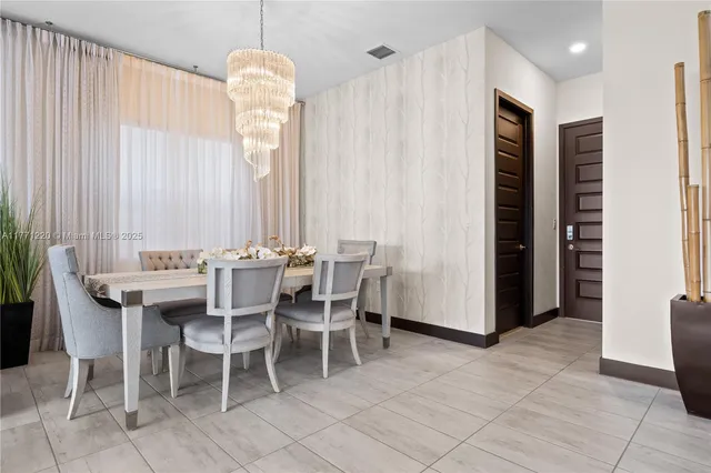 $1,180,000 | 15742 Northwest 88th Avenue, Miami Lakes, FL 33018