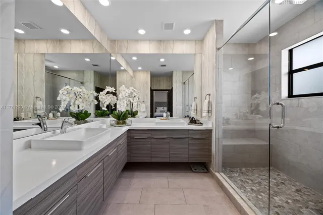 $1,180,000 | 15742 Northwest 88th Avenue, Miami Lakes, FL 33018