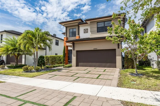 $1,180,000 | 15742 Northwest 88th Avenue, Miami Lakes, FL 33018