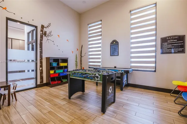 $1,180,000 | 15742 Northwest 88th Avenue, Miami Lakes, FL 33018