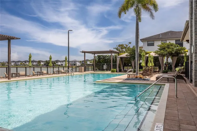 $1,180,000 | 15742 Northwest 88th Avenue, Miami Lakes, FL 33018