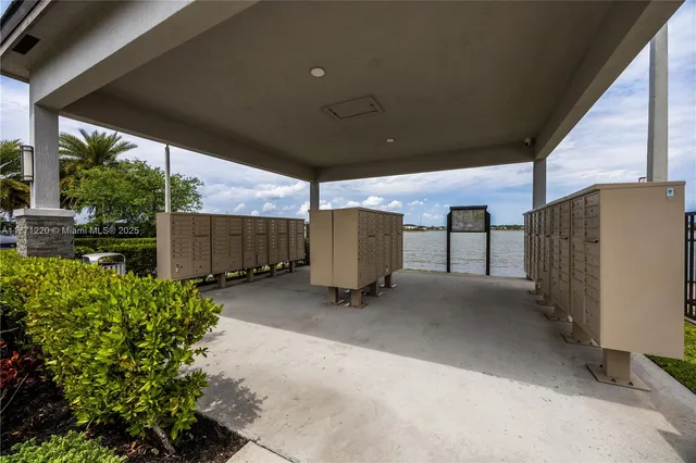 $1,180,000 | 15742 Northwest 88th Avenue, Miami Lakes, FL 33018