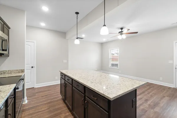 $1,595 | 338 Fallow Drive, Clarksville, TN 37040