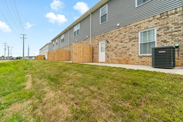 $1,595 | 338 Fallow Drive, Clarksville, TN 37040