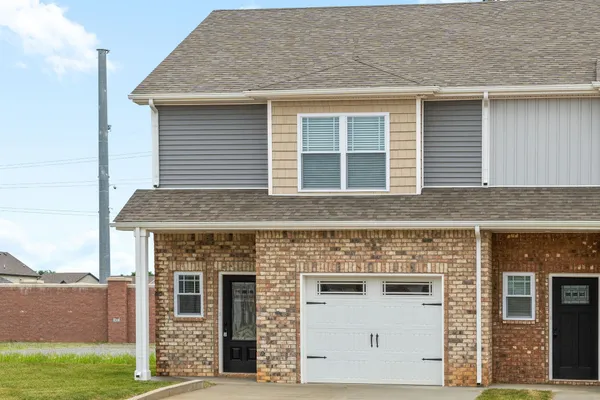 $1,595 | 338 Fallow Drive, Clarksville, TN 37040