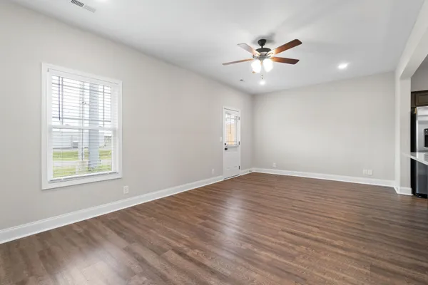 $1,595 | 338 Fallow Drive, Clarksville, TN 37040