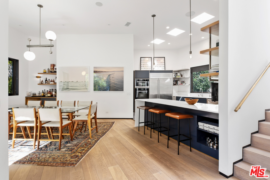 1660 Queens Road Los Angeles, CA 90069 - Photo 12 of 20 Gallery Image 12