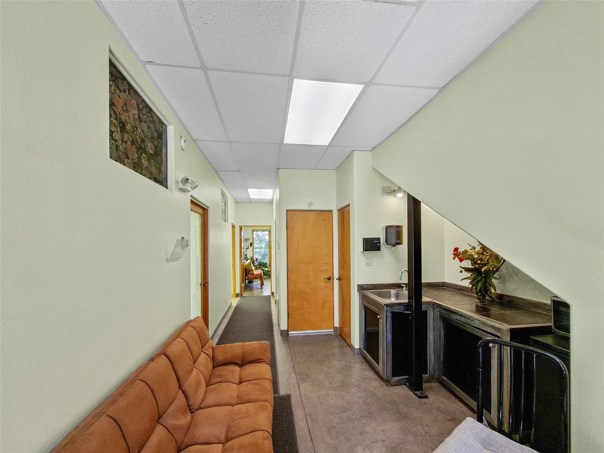 3600 Cerrillos Road, Unit 501 Santa Fe, NM 87507 - Photo 5 of 26 Entry looking to the end of the hall