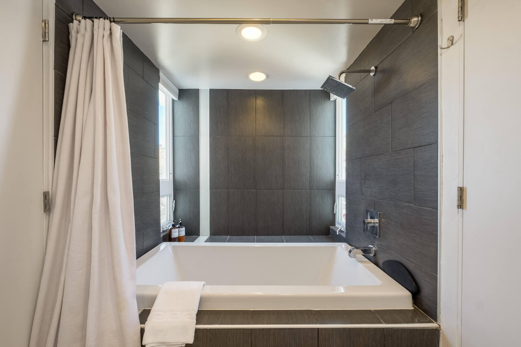409 Ridge Place Northeast Albuquerque, NM 87106 - Photo 23 of 41 Gallery Image 23