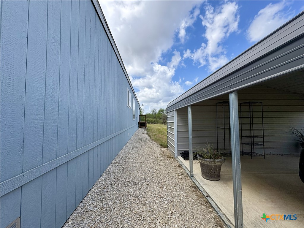 259 Hambleton Road Victoria, TX 77905 - Photo 6 of 37