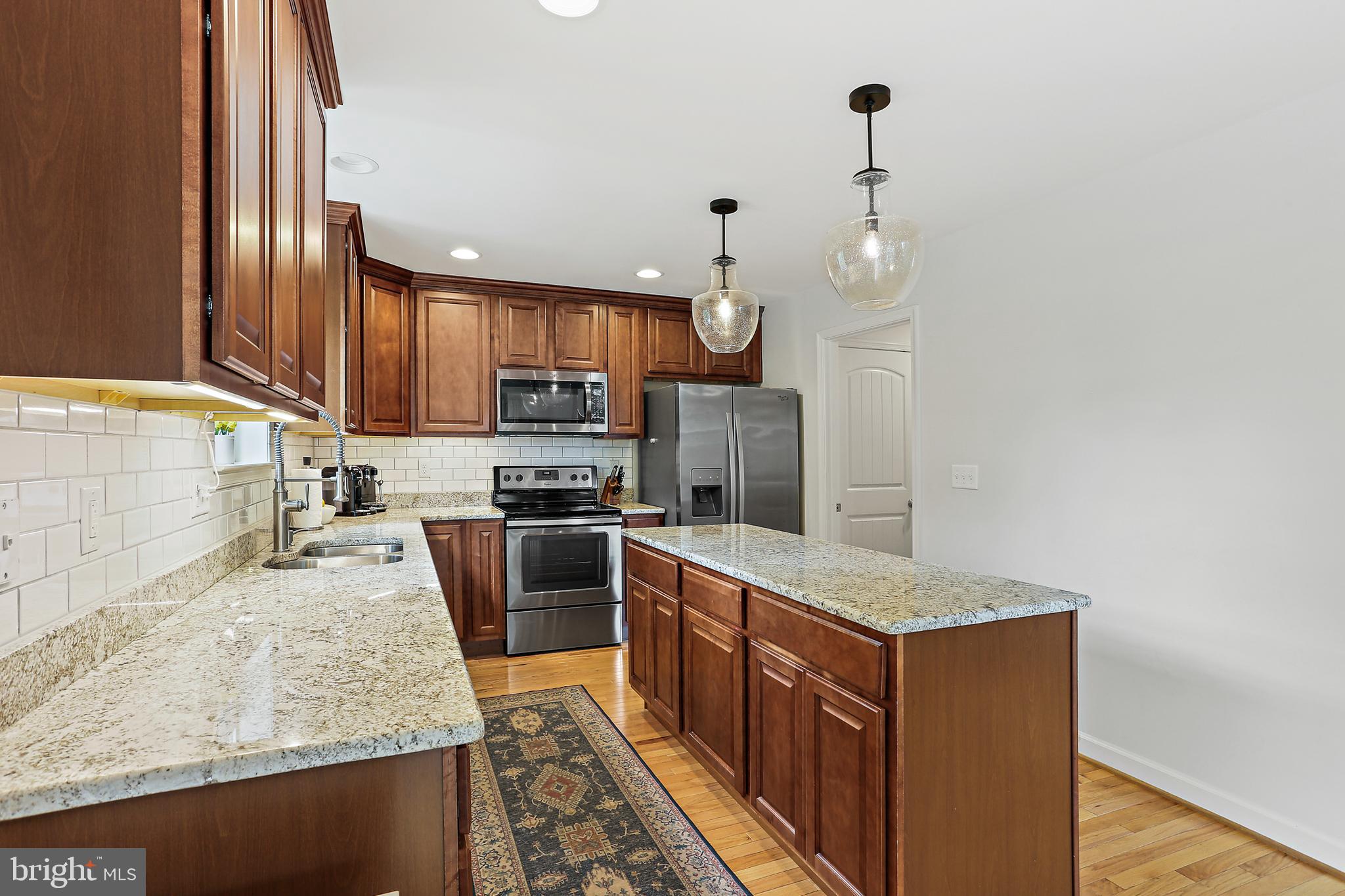 631 Severn Road Severna Park, MD 21146 - Photo 11 of 41 Gourmet Kitchen w/Island
